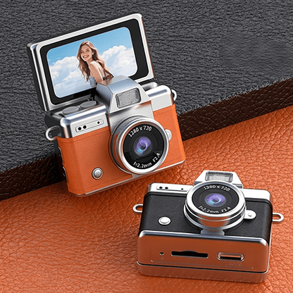 🎁 Mini Retro Digital Camera with Necklace & Clip – Pocket-Sized Christmas Gift