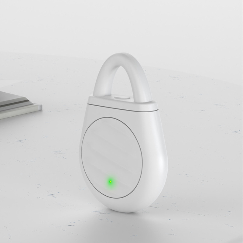 🔥Limited time offer Buy 2 get 3 free！🐦No more trouble from birds, beasts and locusts！Portable Ultrasonic Bird Repellent Keychain
